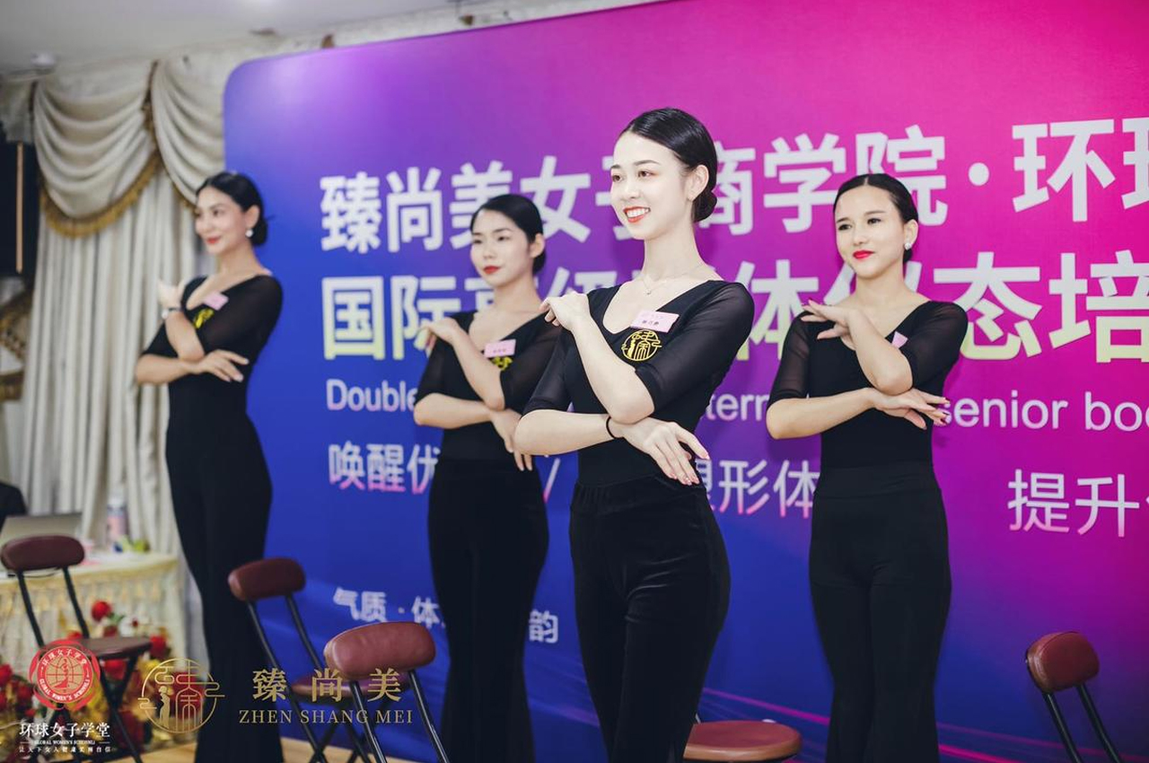 导师专访 | 臻尚美小年龄导师，20岁活成了别人羡慕的模样。20岁的她，比同龄人少了一份迷茫，多了一份坚定。